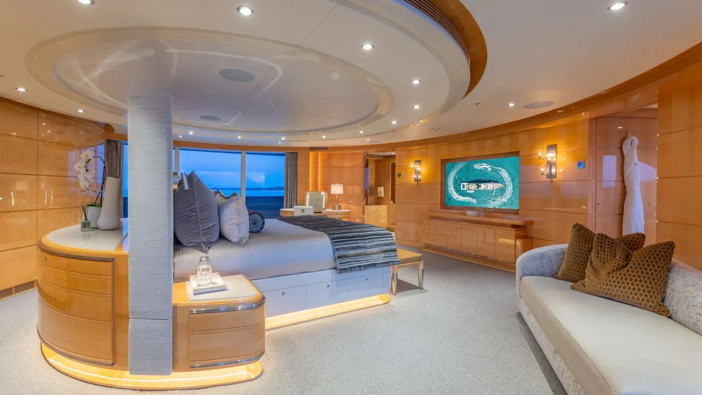 <p>On Deck Master King Stateroom</p>