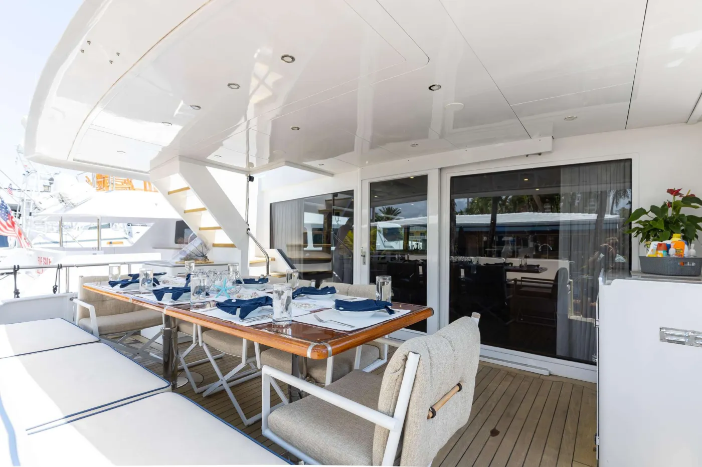 <p>Main Aft Deck Dining</p>