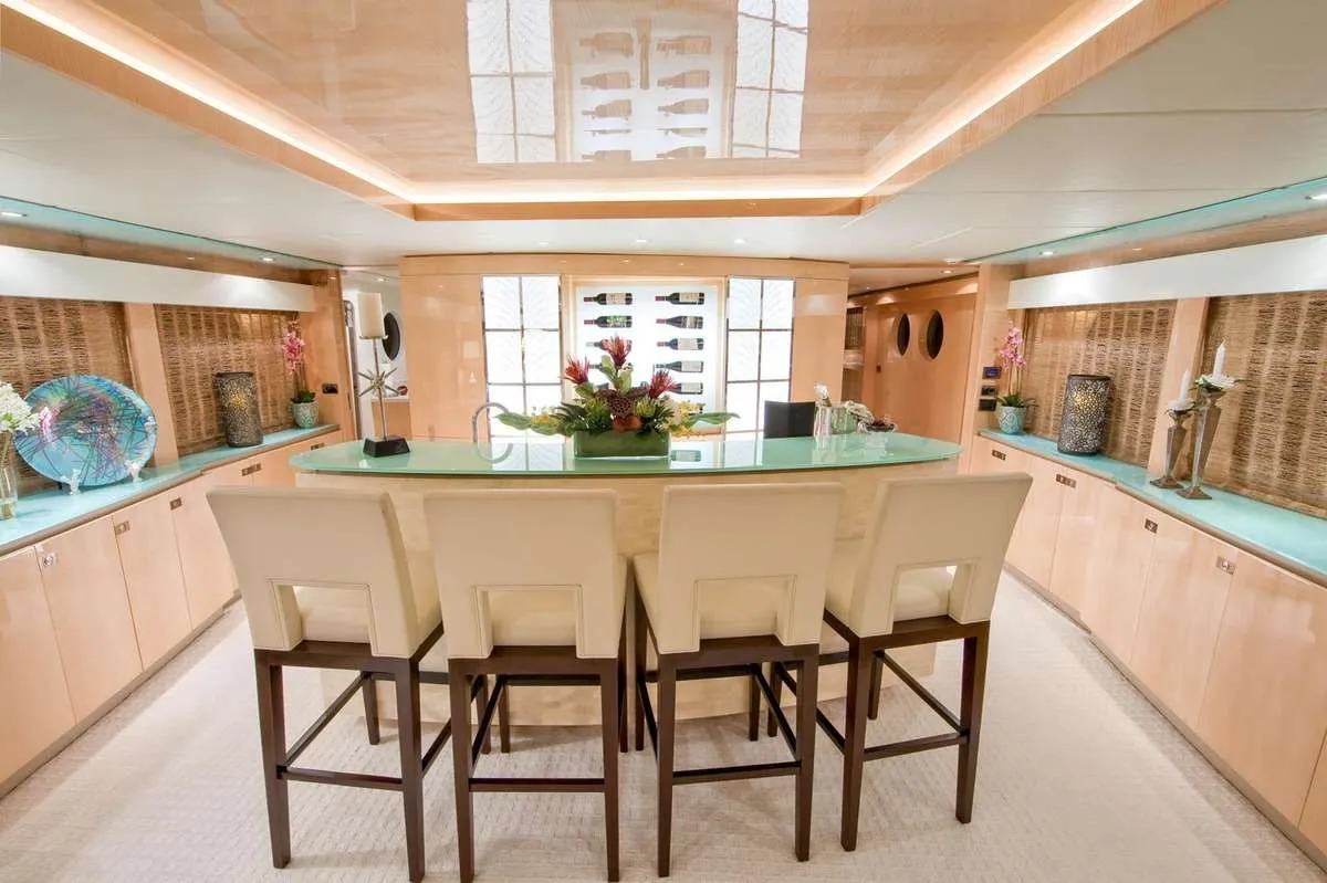<p>Main Salon Bar</p>