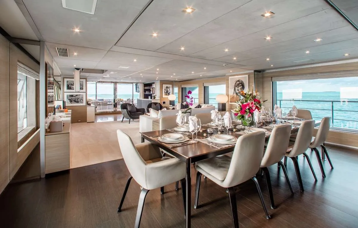 <p>Formal Dining</p>
