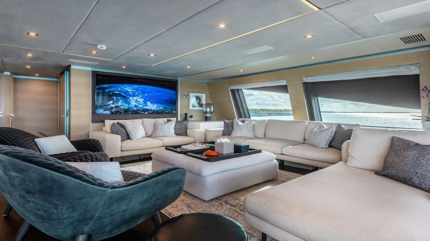 <p>Sky Lounge</p>