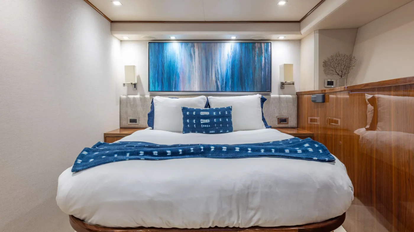 <p>Guest Stateroom</p>