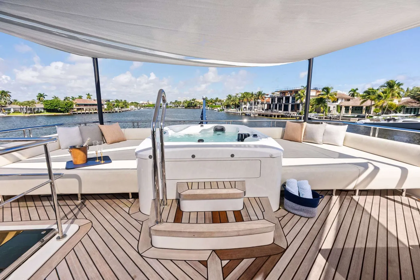 <p>Sundeck Jacuzzi and Seating</p>
