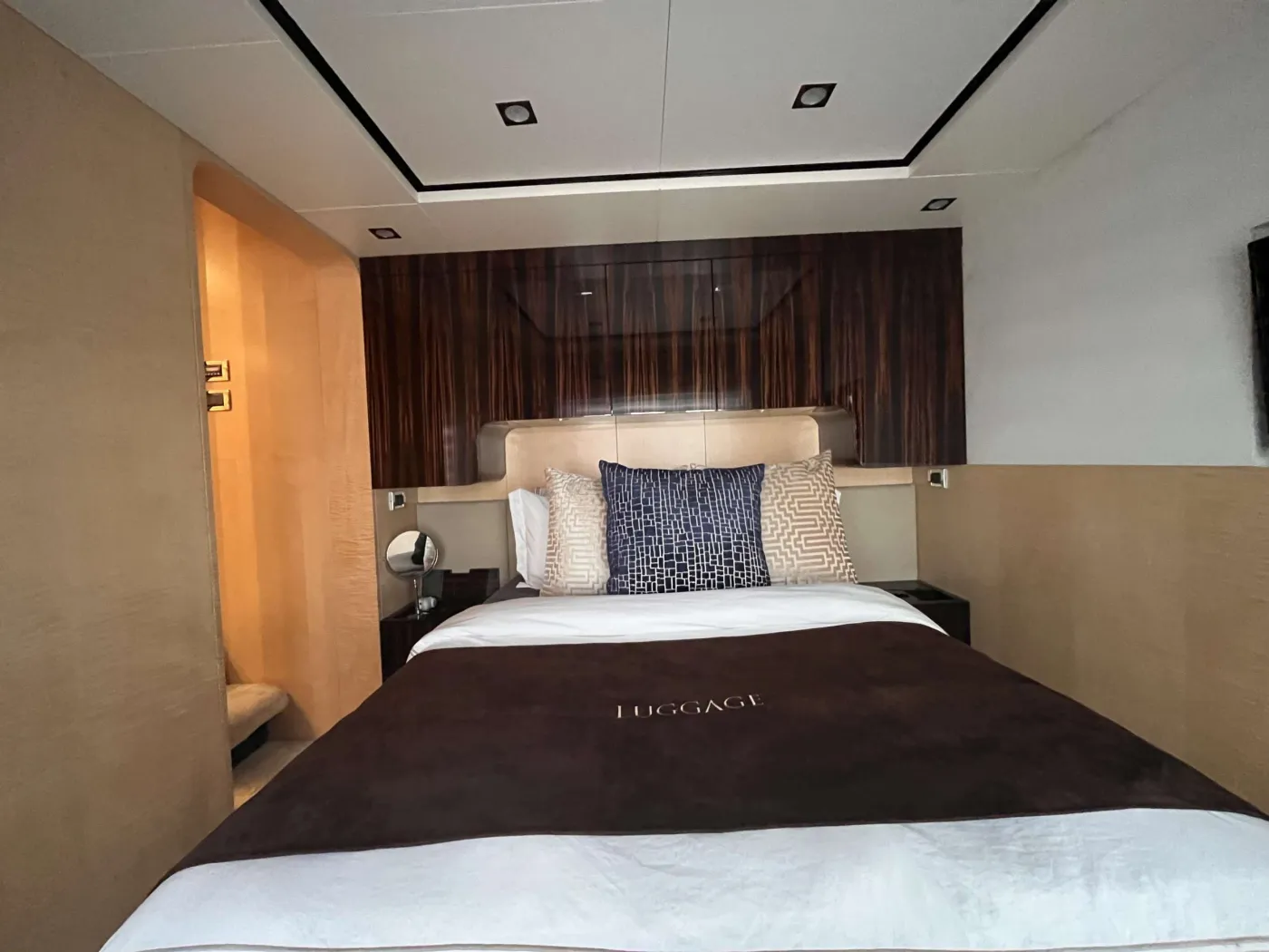 <p>Guest Cabin</p>