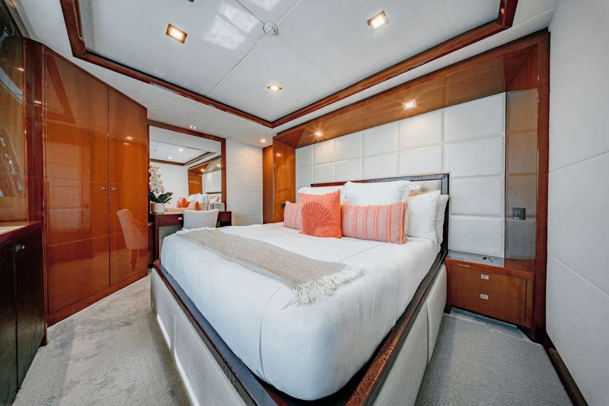 <p>Queen Stateroom #3</p>