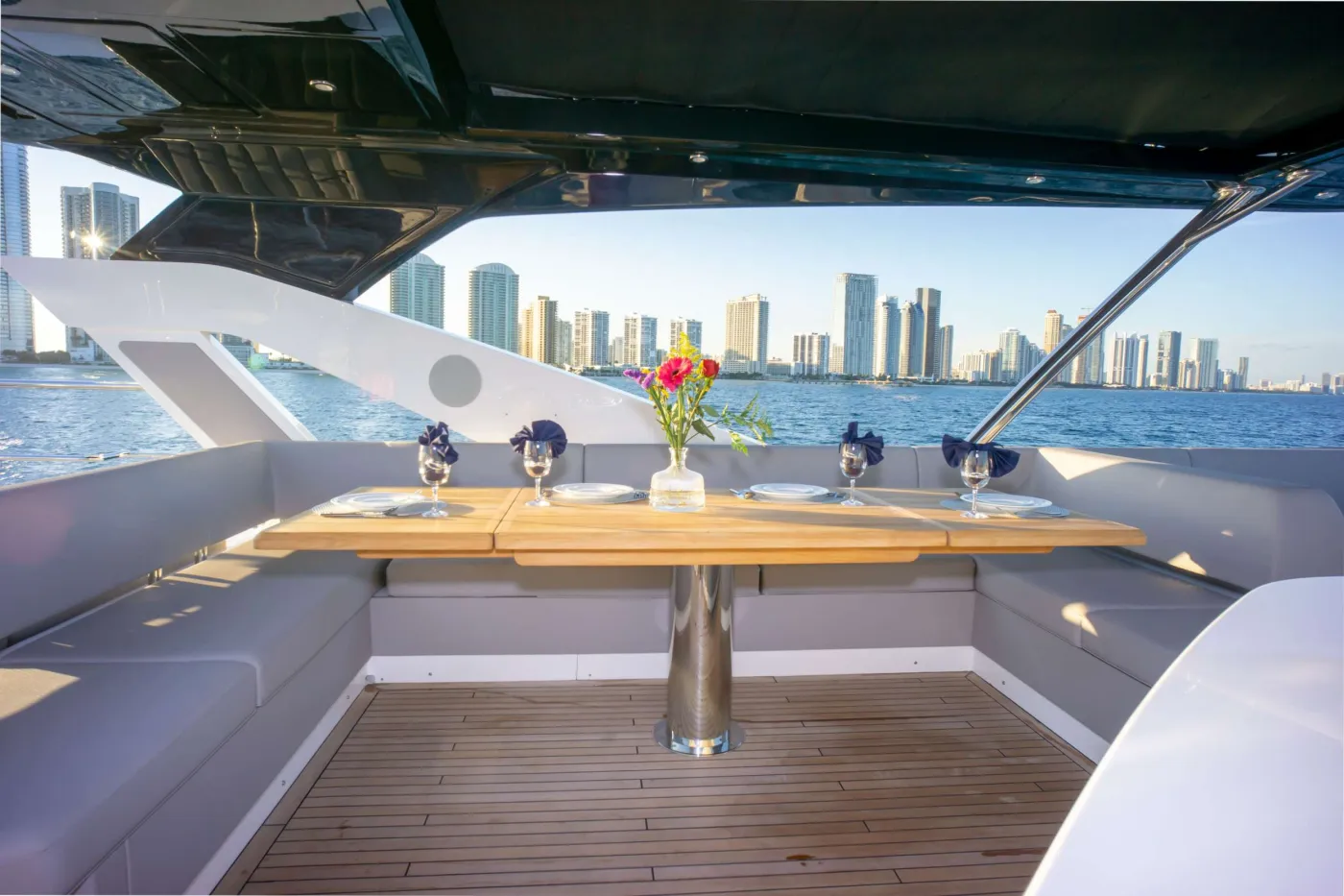 <p>Flybridge Dining</p>