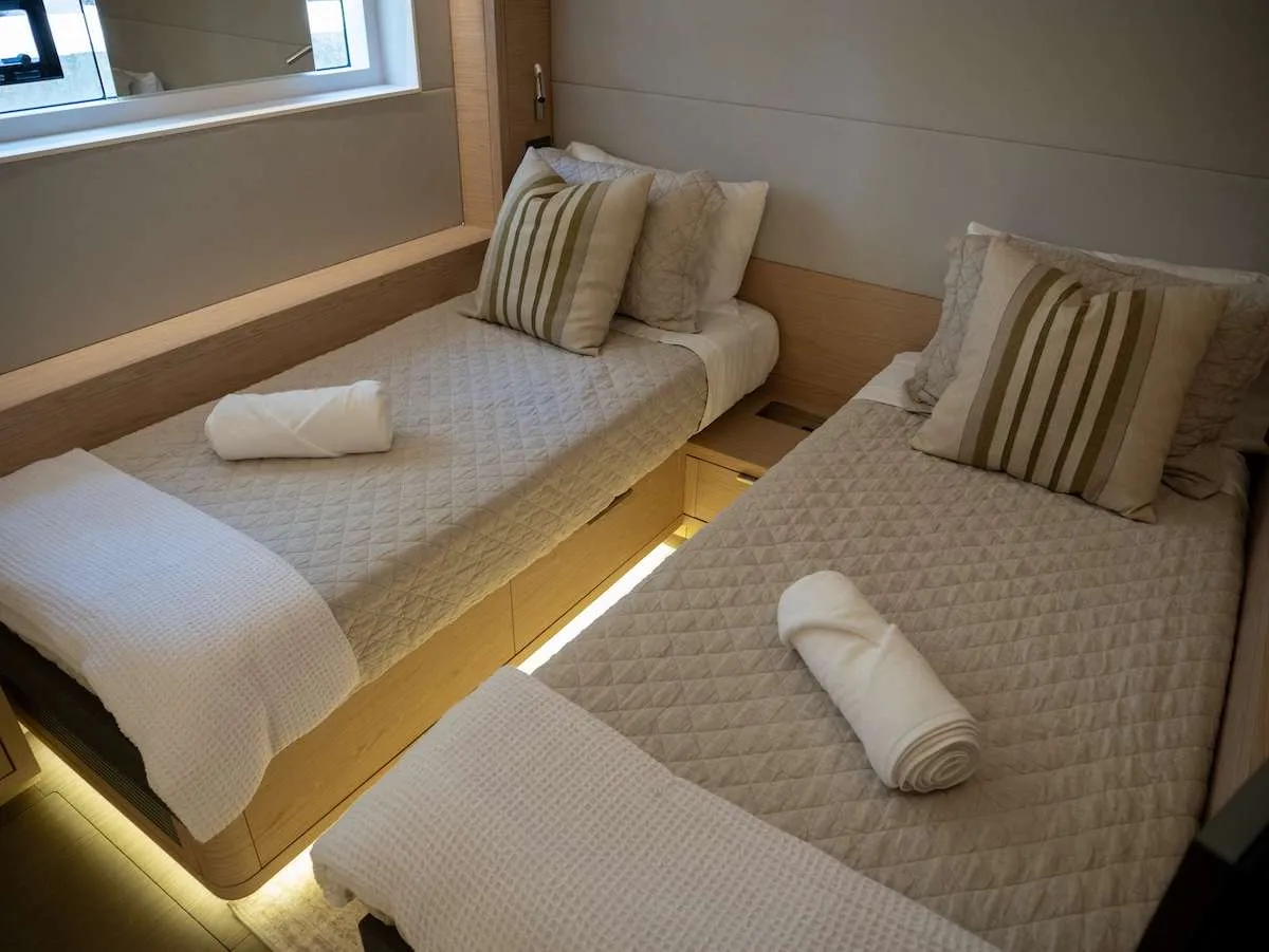 <p>Twin/Queen Cabin</p>