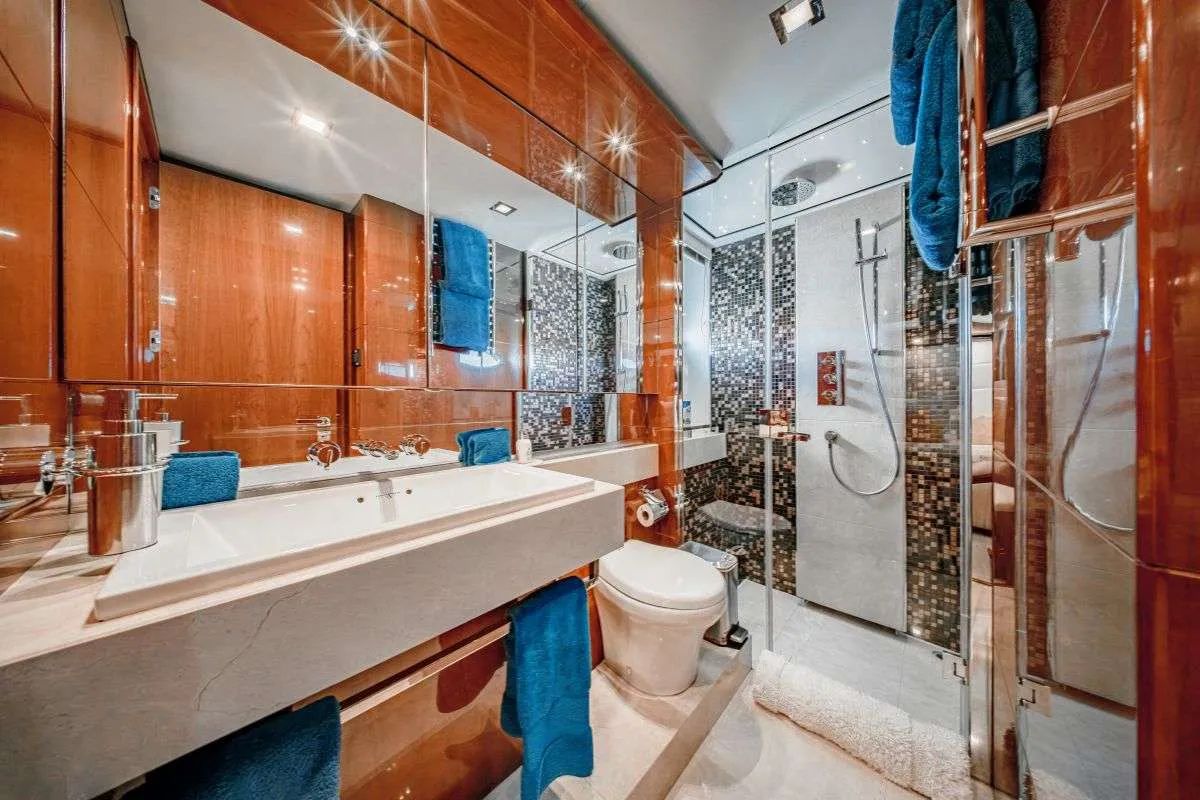 <p>Twin Ensuite</p>