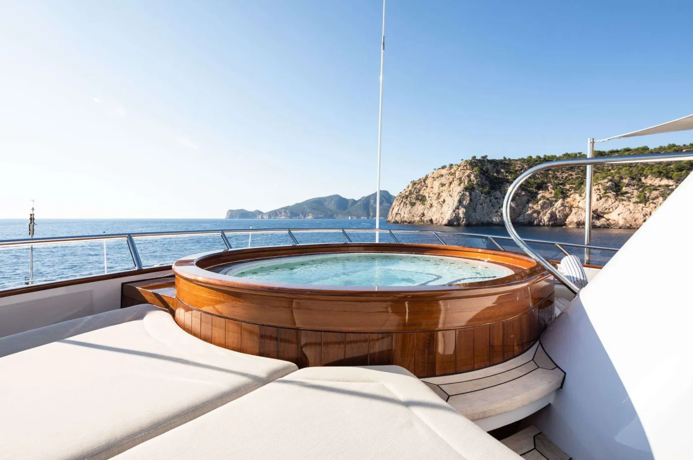 <p>Sun Deck</p>