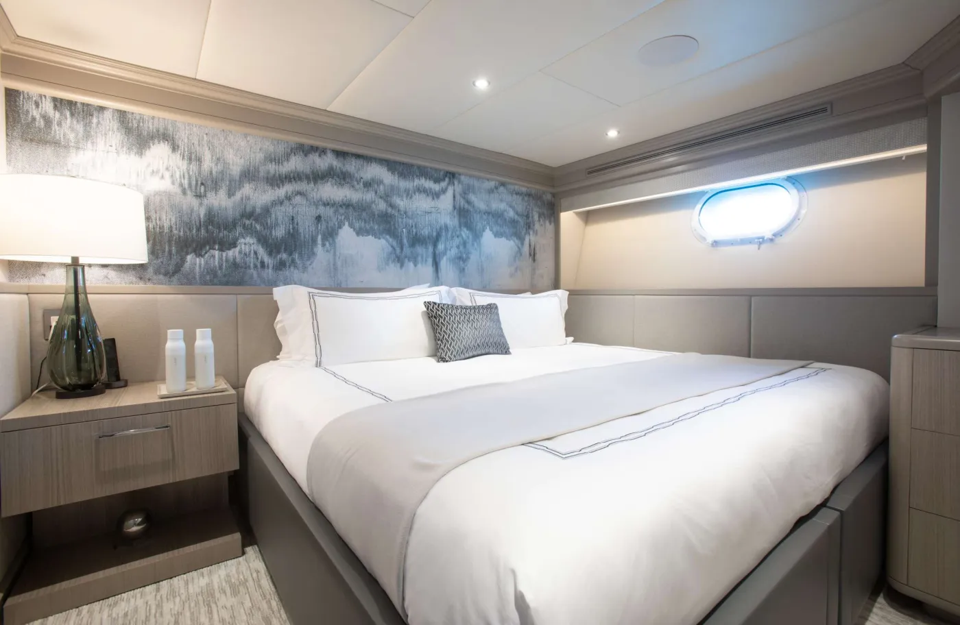 <p>King/Twin Stateroom 5 (Starboard Forward)</p>