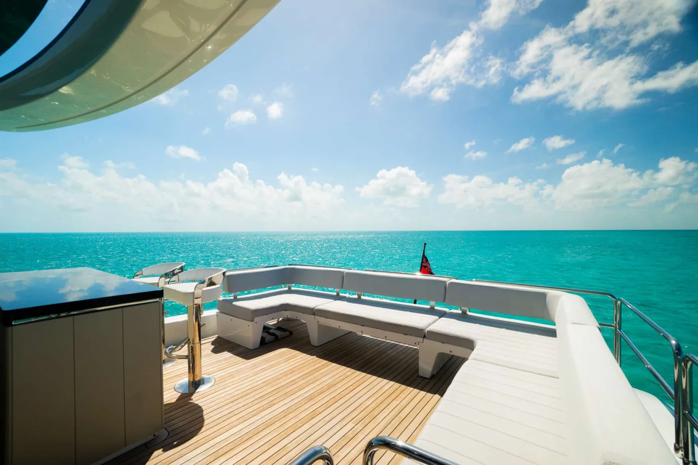 <p>Sun deck seating</p>