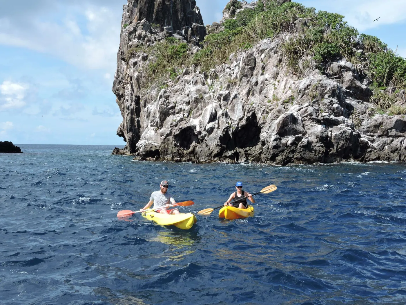 <p>GENESIS guests kayaking</p>