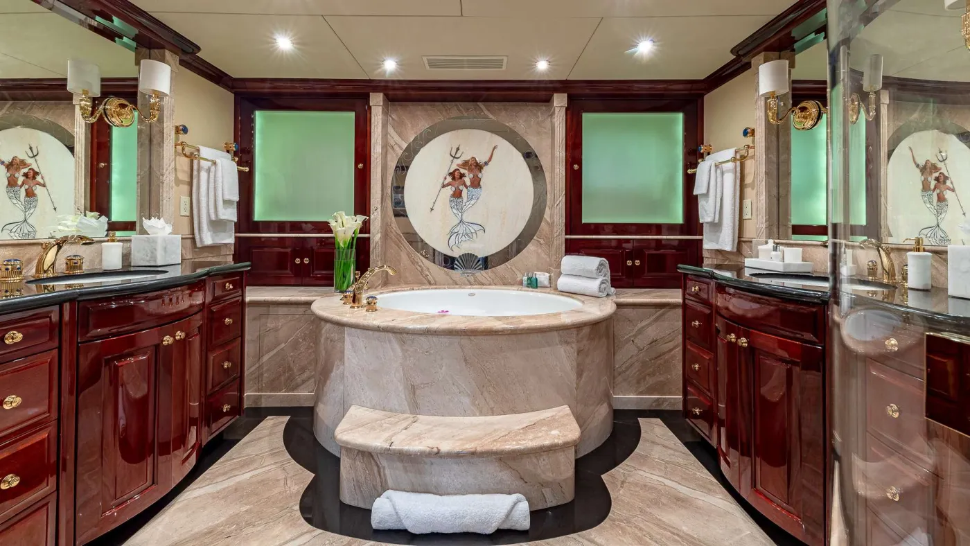 <p>VIP Ensuite</p>