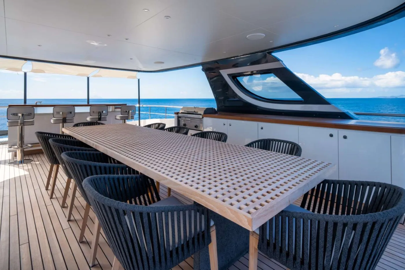 <p>Sun Deck Dining</p>