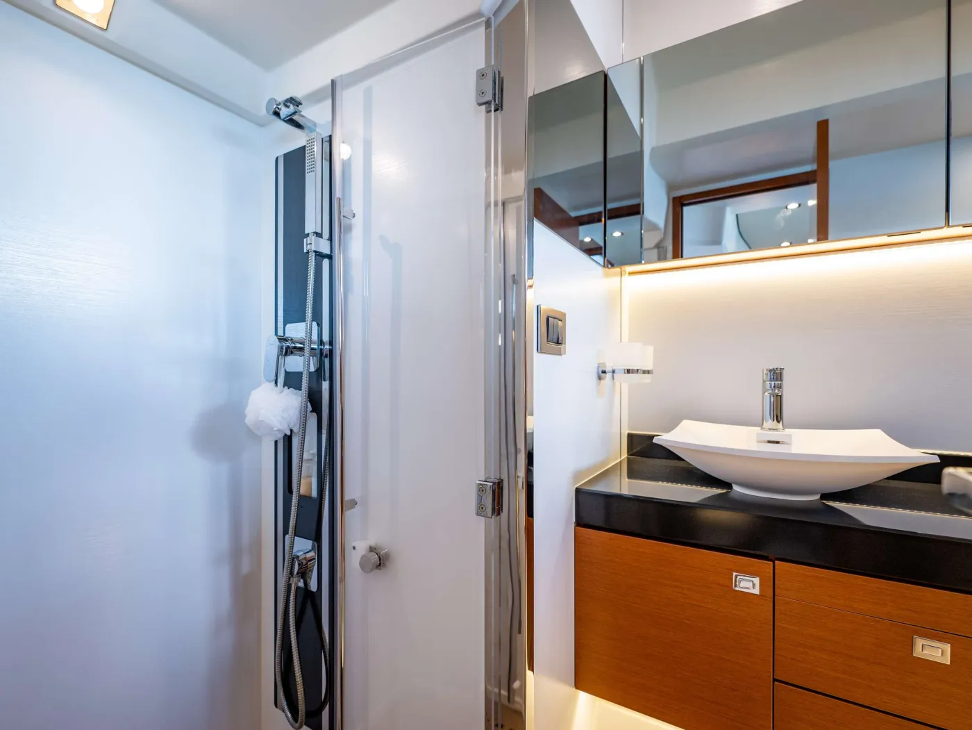 <p>Master suite bathroom view</p>