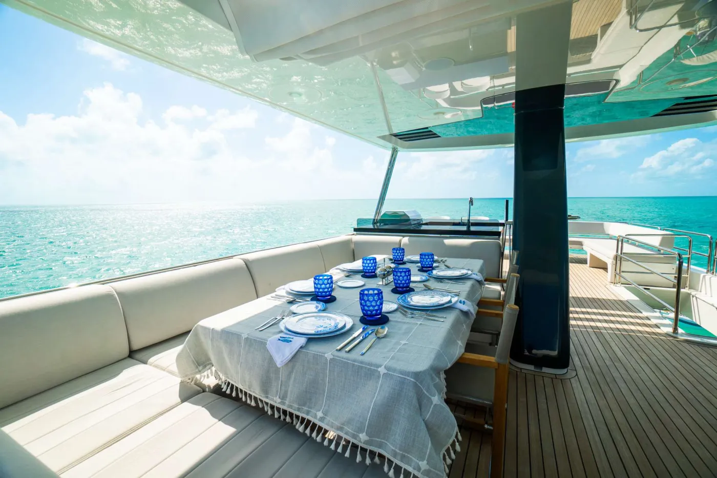 <p>Sun deck dining</p>