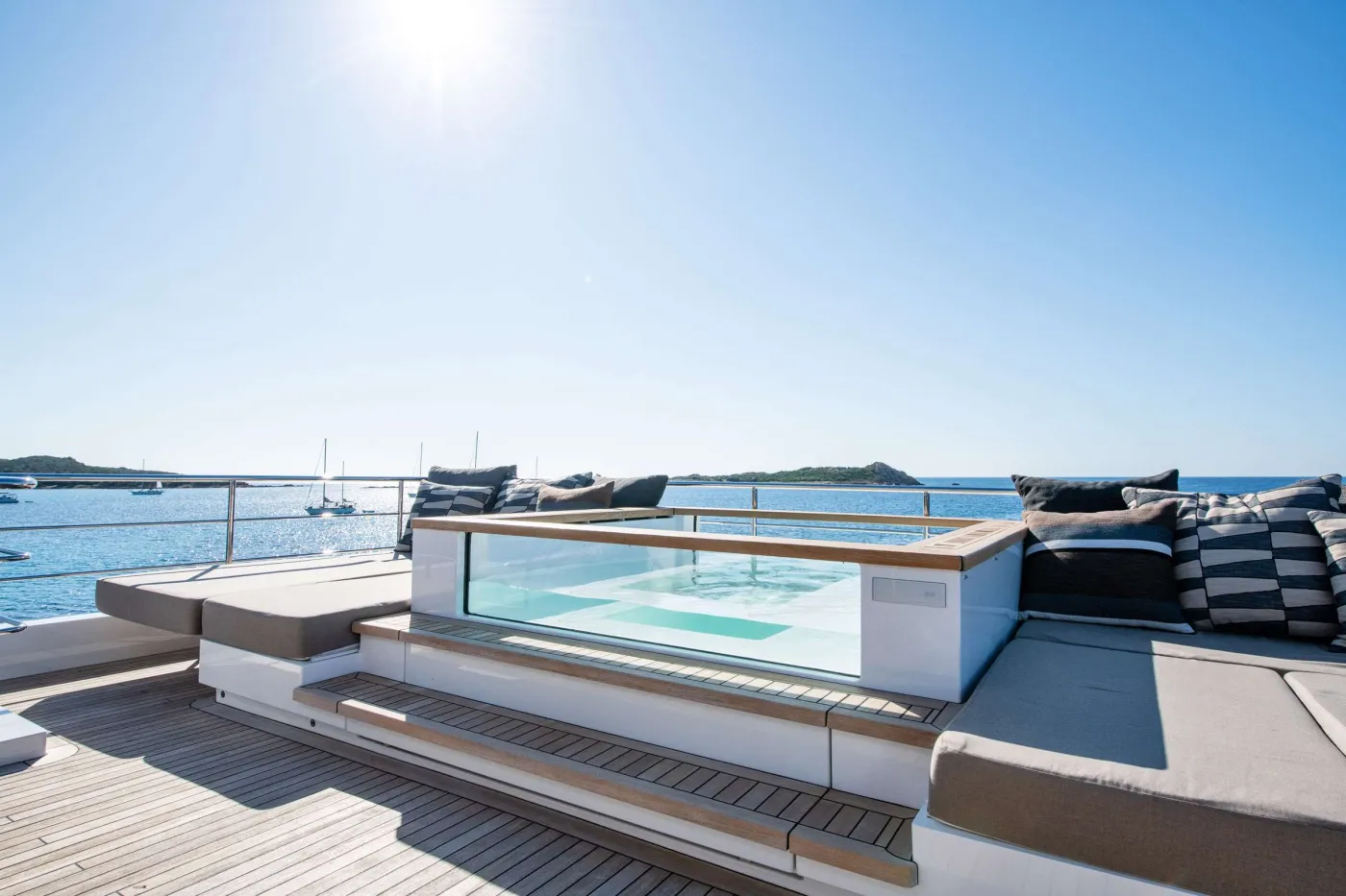<p>Sun Deck</p>
