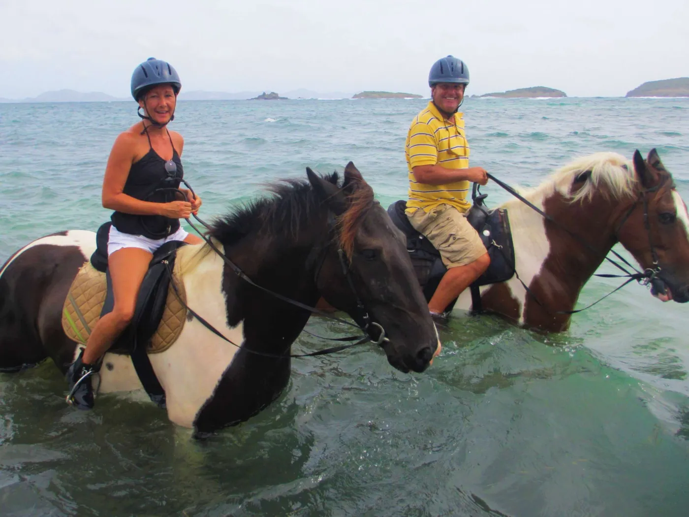 <p>GENESIS guests on horseback</p>
