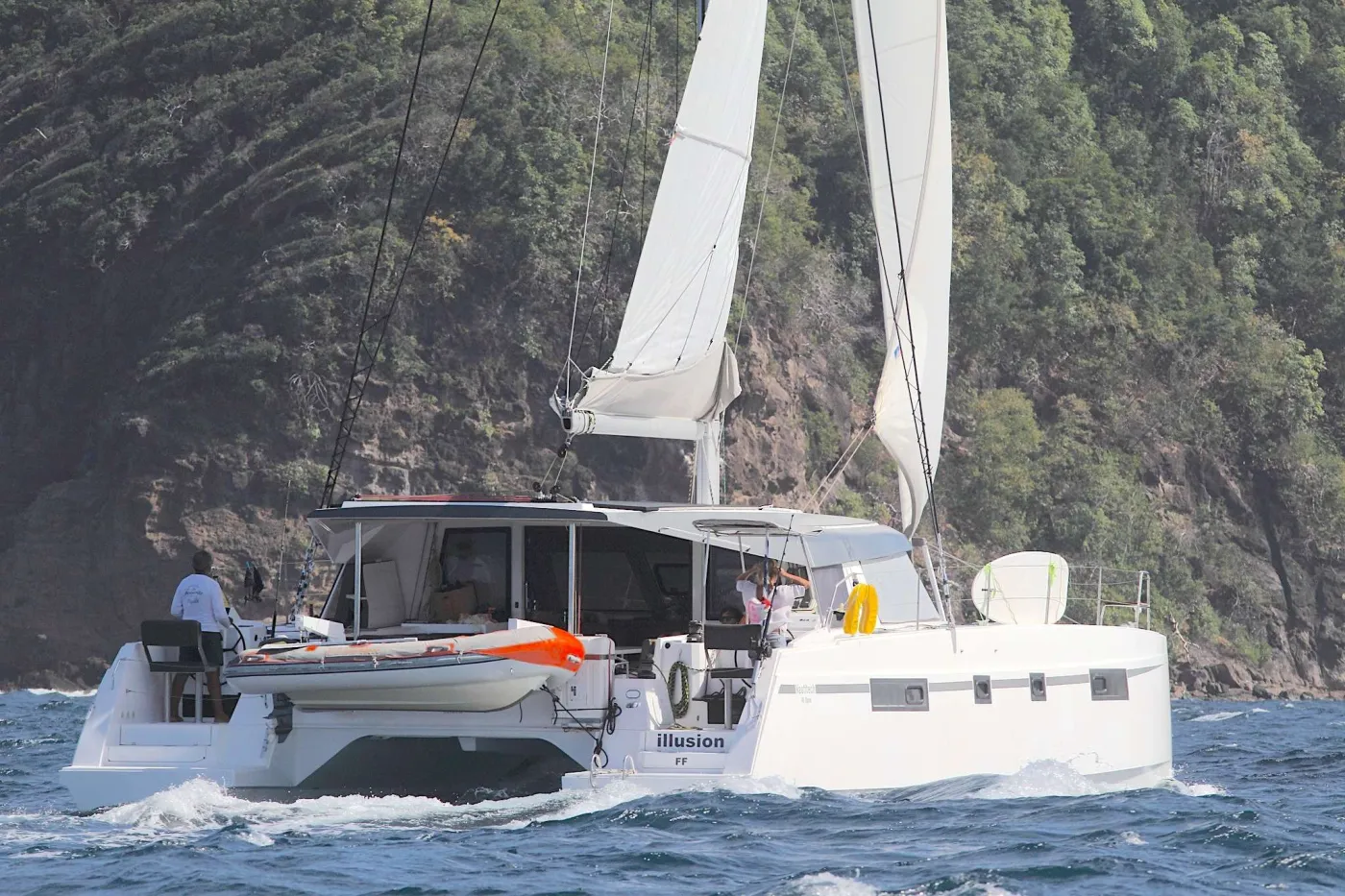 <p>Sailing to Bequia, Grenadines</p>