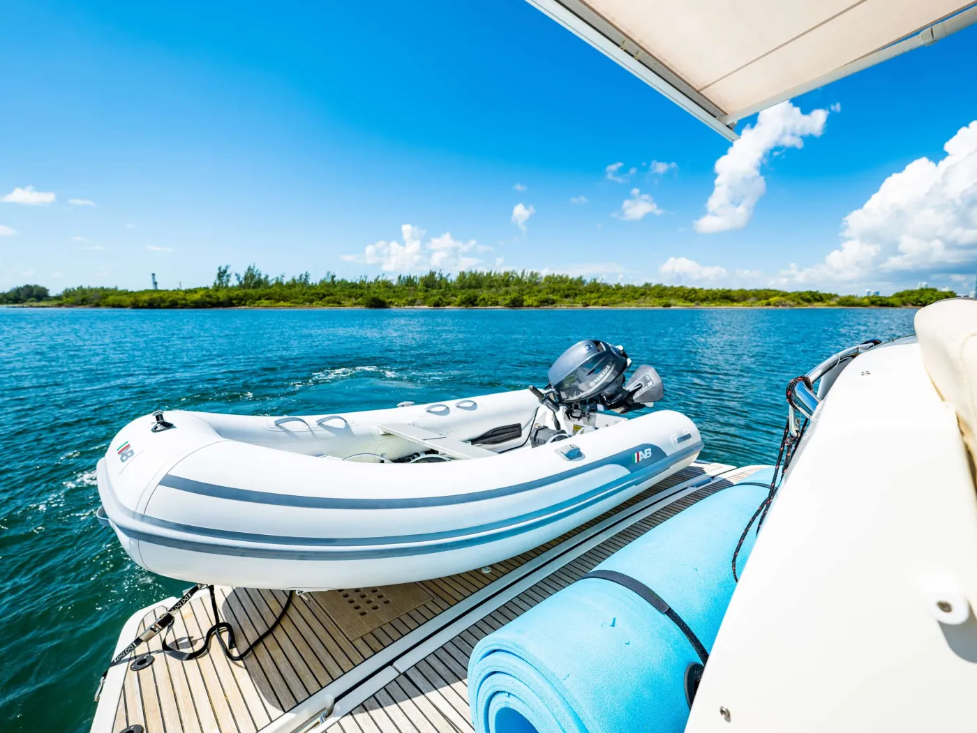 <p>Swim platform Dinghy view</p>