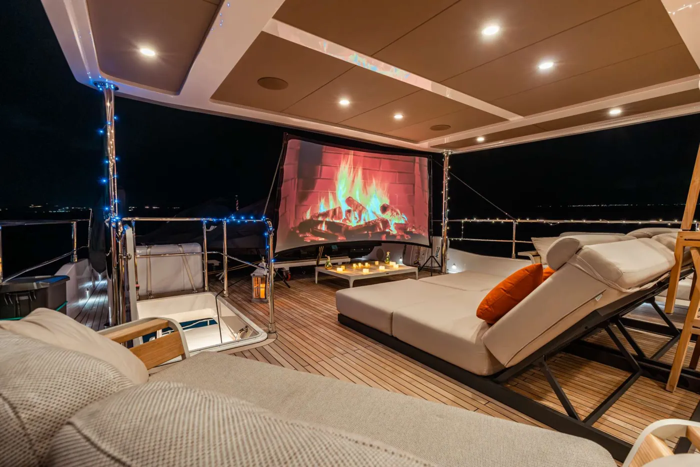 <p>Flybridge Outdoor Cinema</p>