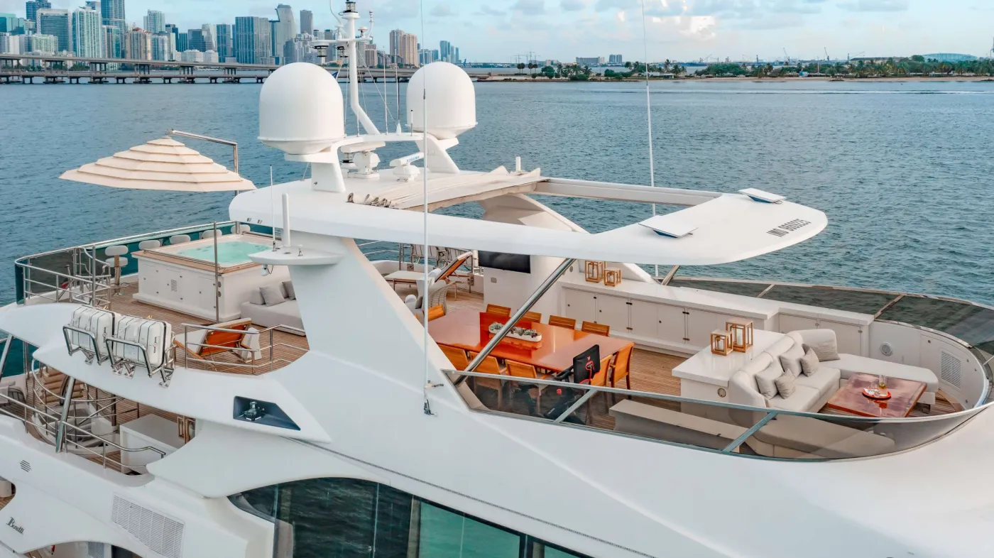 <p>Sun Deck</p>