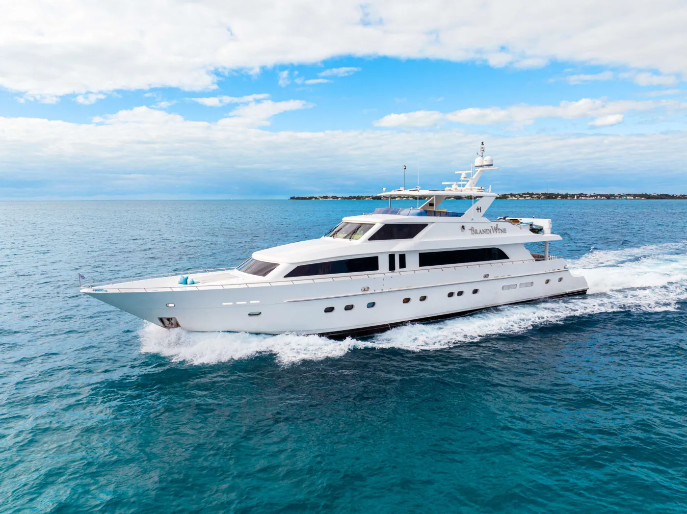 <p>M/Y BRANDI WINE</p>