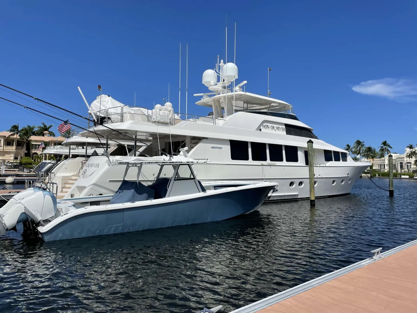 <p>New 39′ Yellowfin</p>