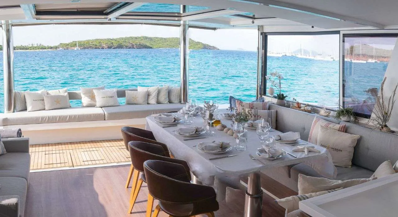 <p>Dining with a view</p>