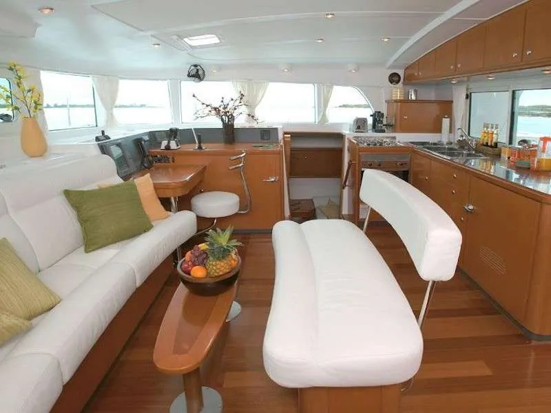<p>Roomy saloon</p>