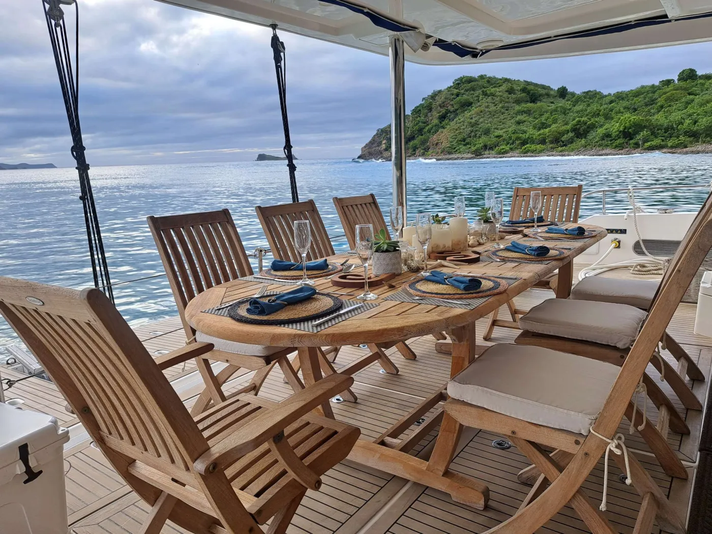 <p>Aft deck alfresco dining</p>