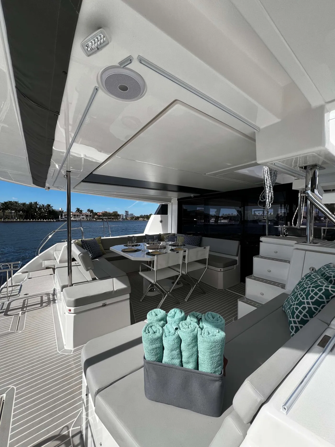 <p>Cockpit/Aft dining area</p>
