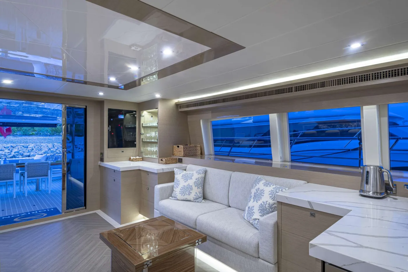 <p>Galley Seating Area</p>
