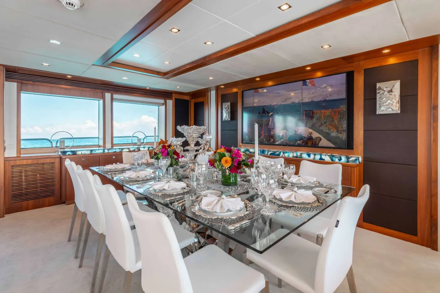 <p>Formal Dining</p>