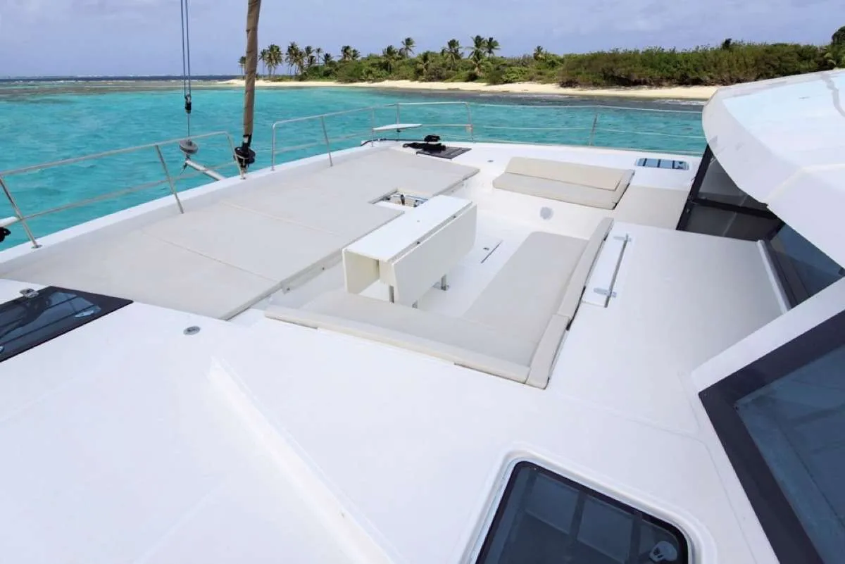 <p>Foredeck lounge area</p>