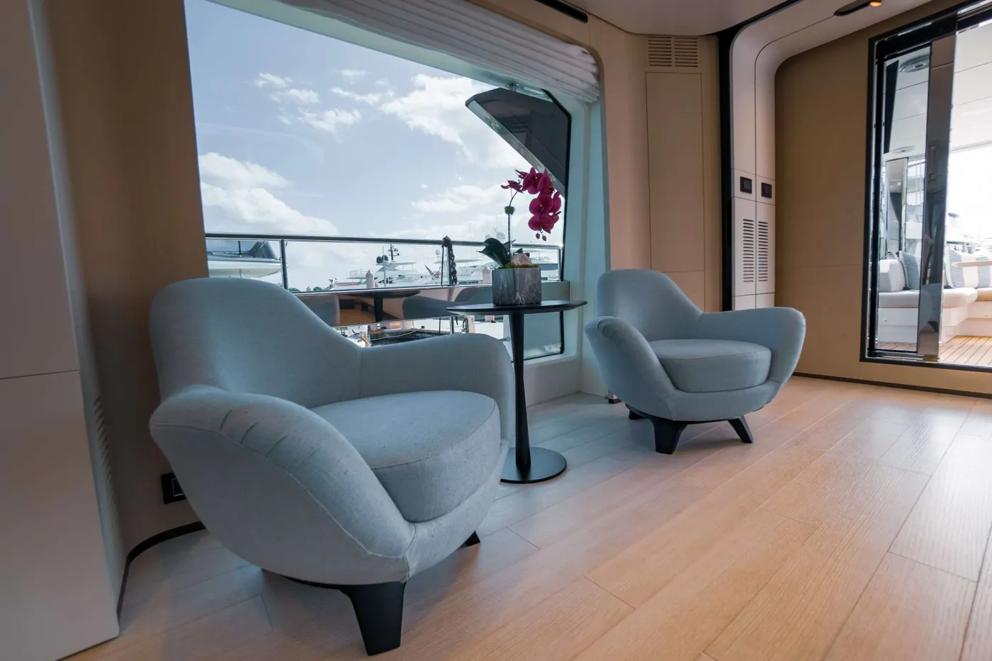 <p>Salon</p>
