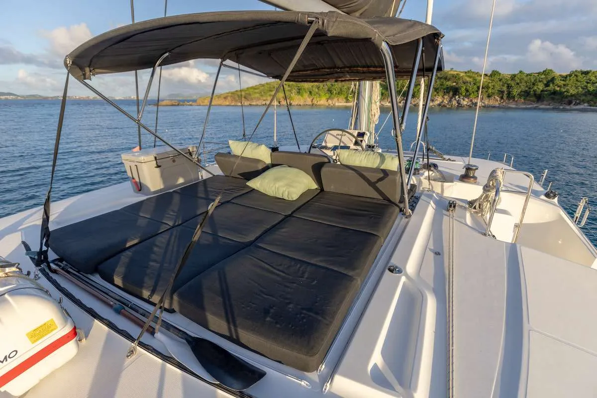 <p>Flybridge</p>
