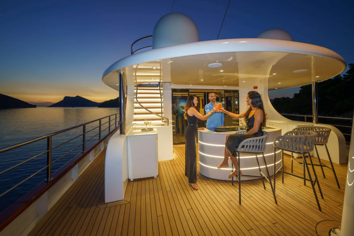 <p>Sundeck bar</p>