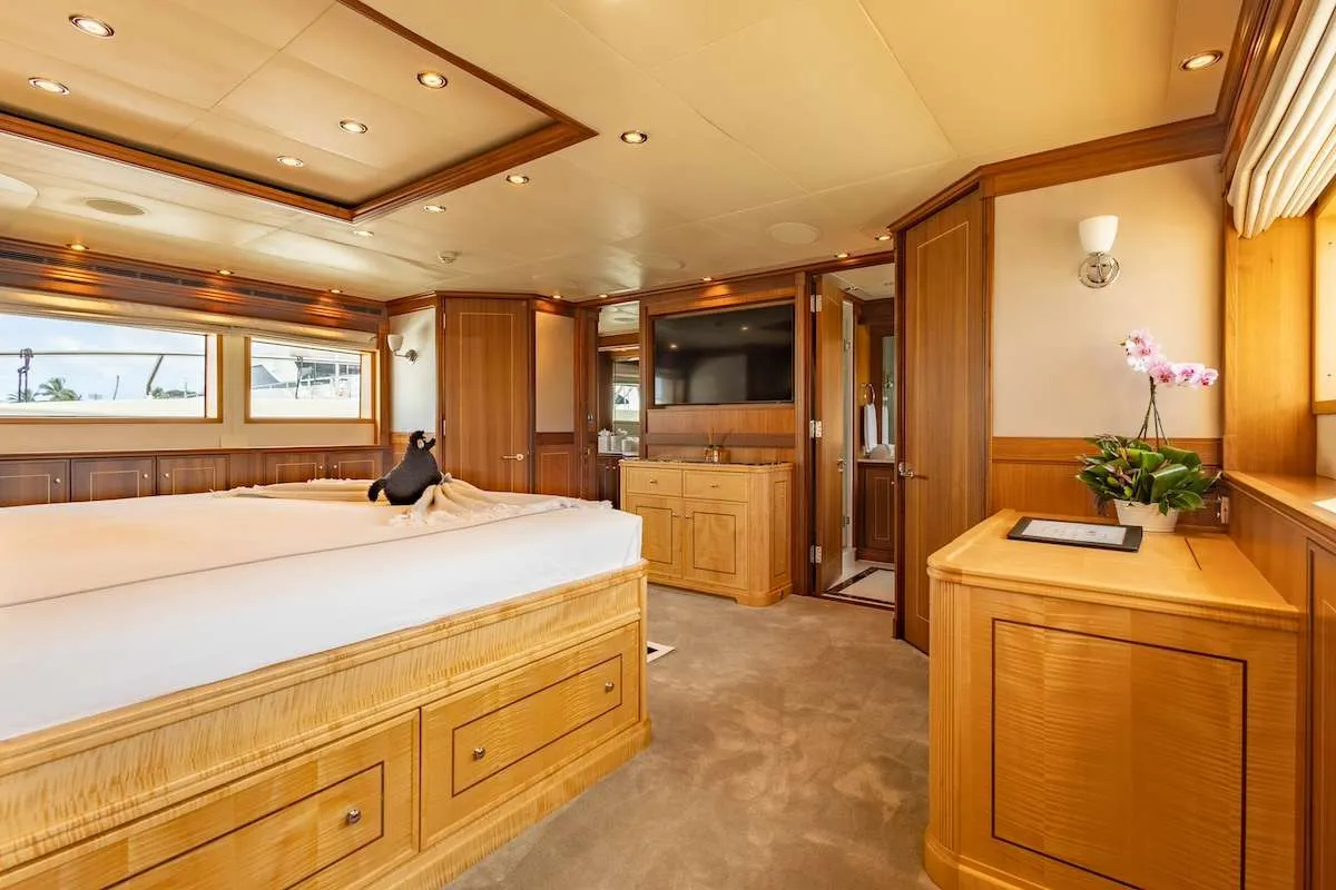 <p>Master Stateroom</p>