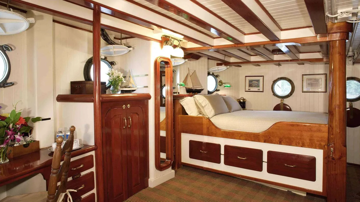 <p>Primary “Dolphin” Stateroom on Main Deck</p>
