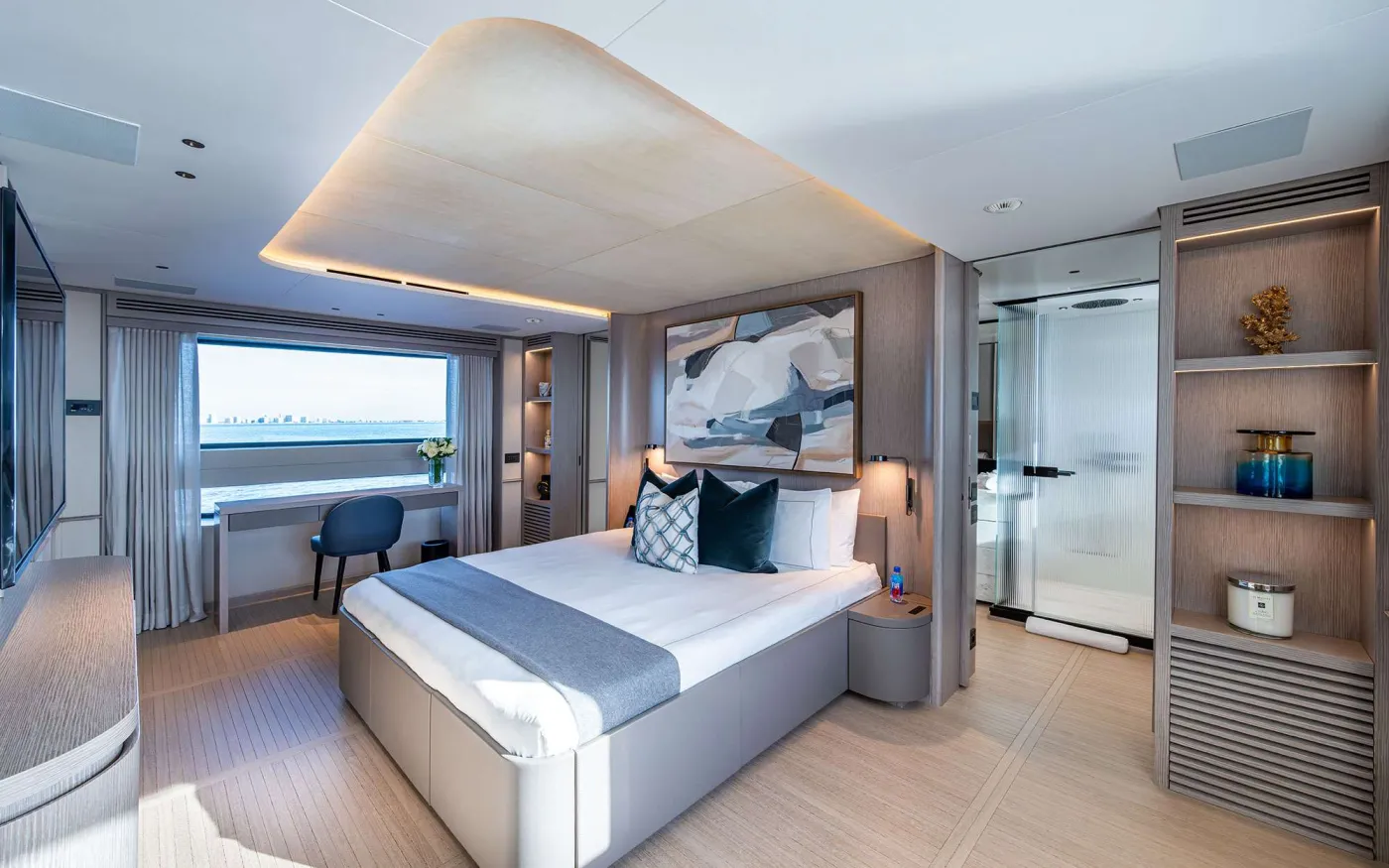 <p>Master Stateroom</p>