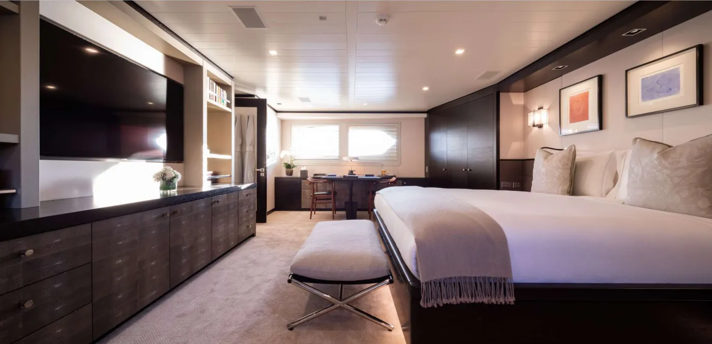 <p>Master Stateroom</p>