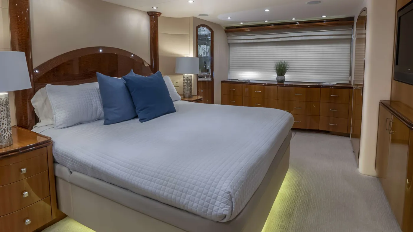 <p>Master Stateroom</p>