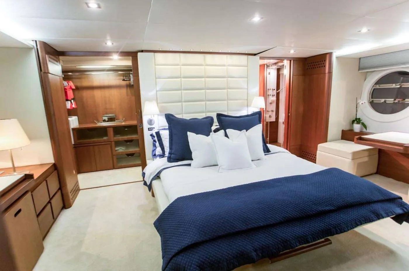 <p>Master Cabin</p>