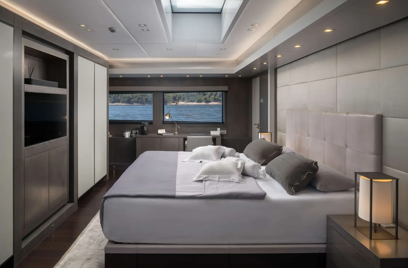 <p>Mastercabin</p>