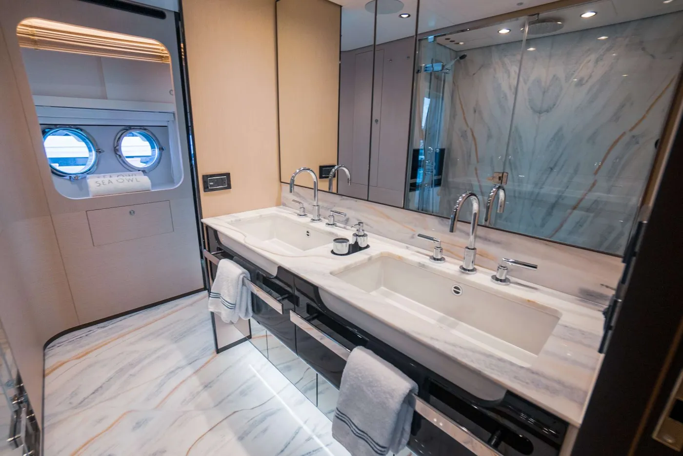 <p>Master Ensuite</p>