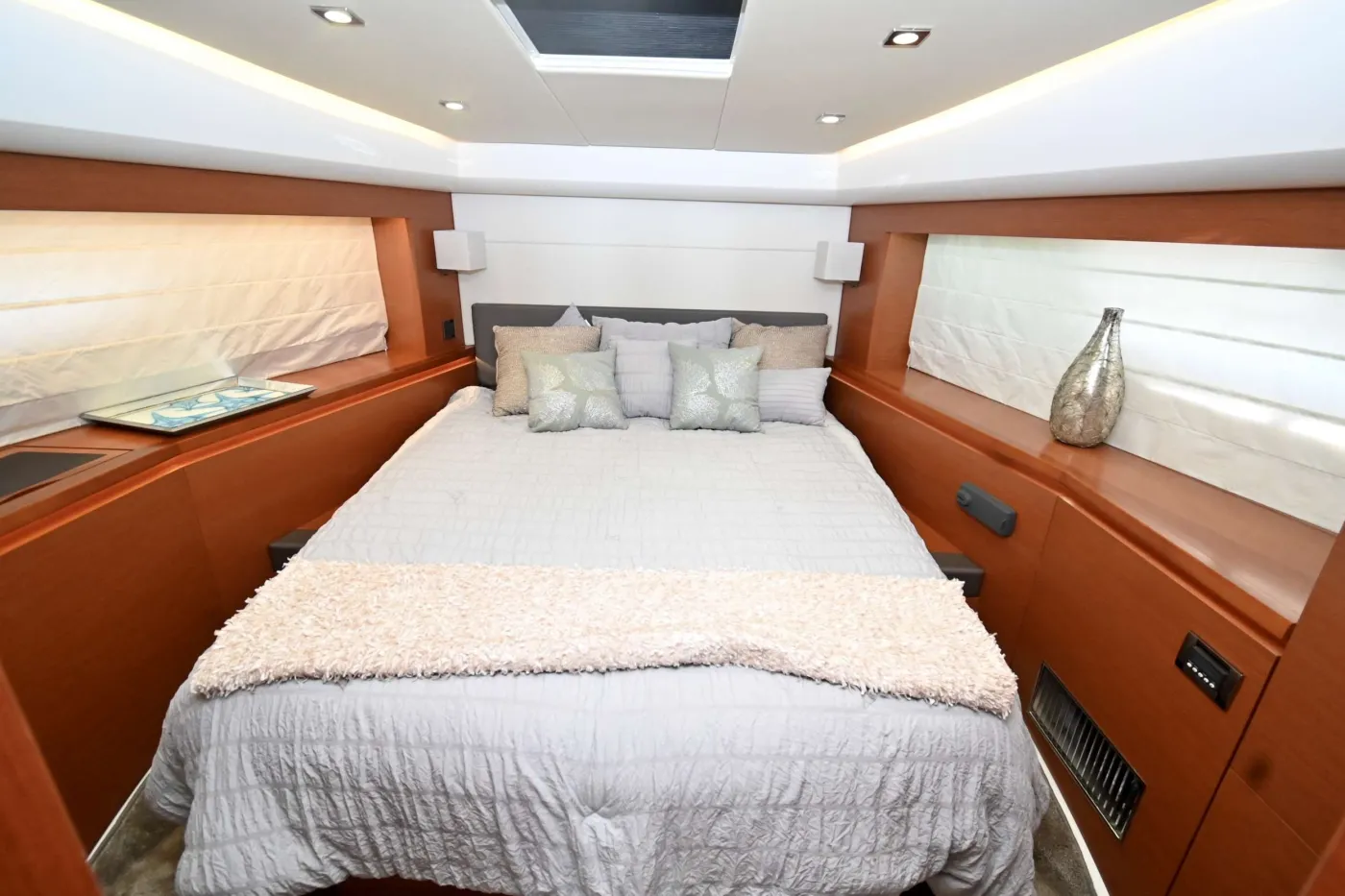 <p>VIP Stateroom</p>
