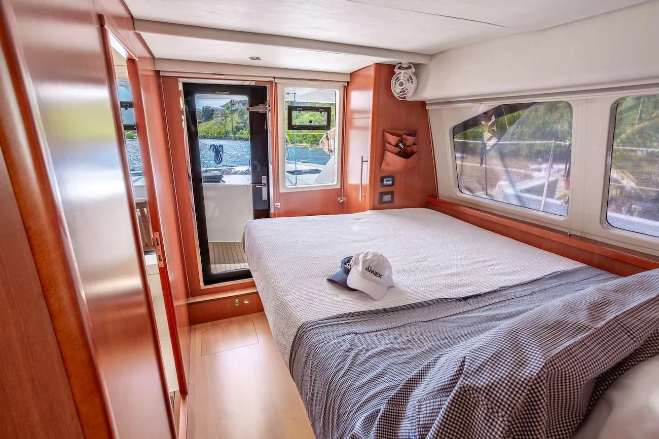 <p>Main deck starboard queen suite</p>