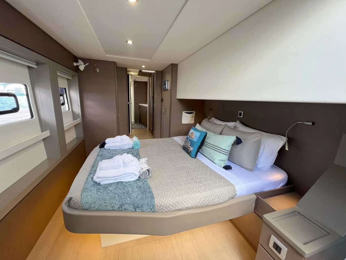 <p>VIP CABIN</p>