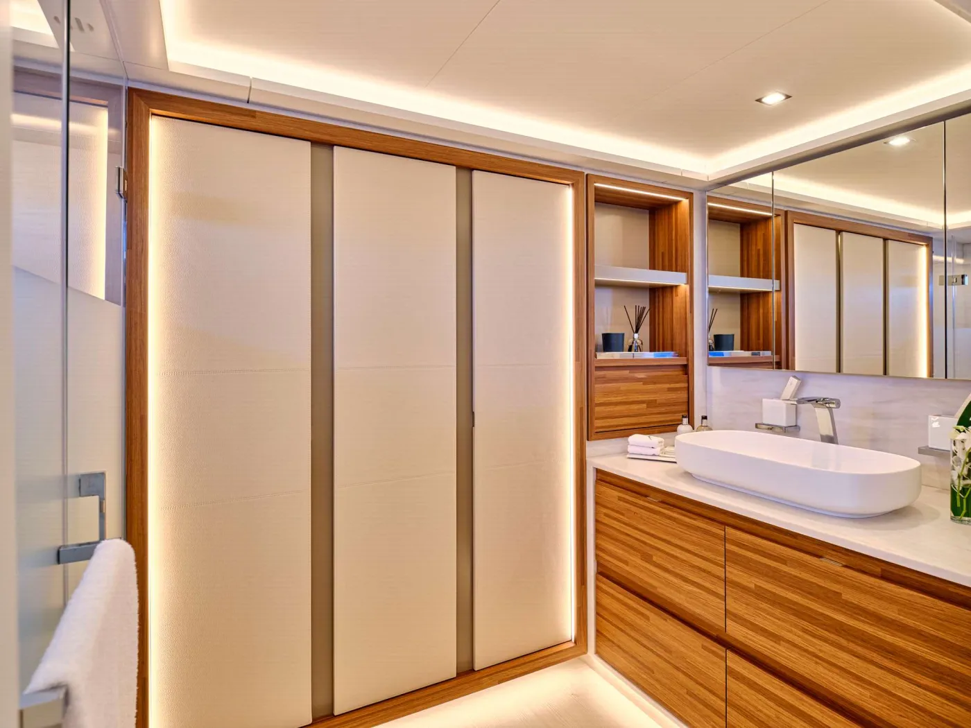 <p>Master cabin bathroom – Sistership</p>